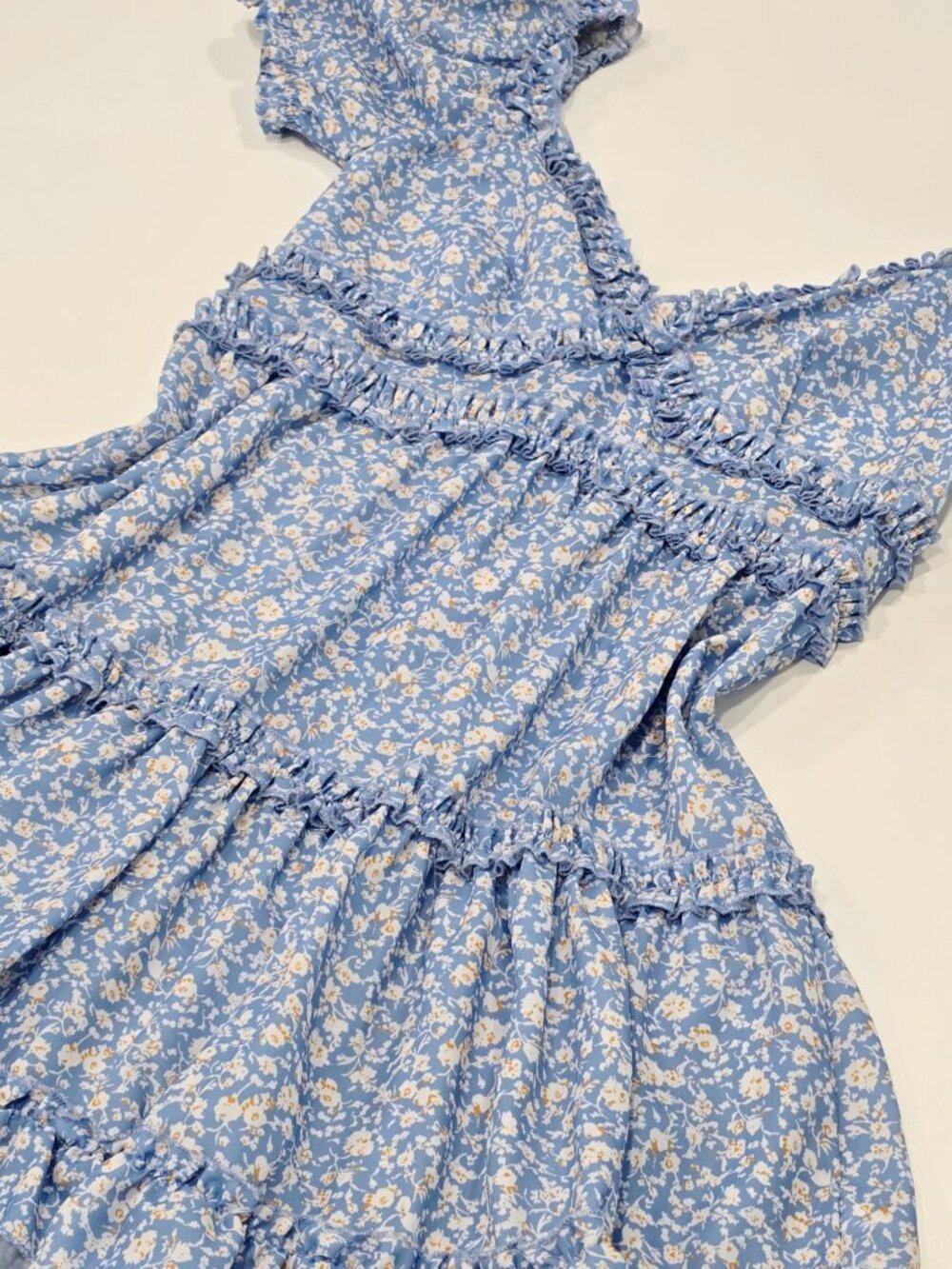 Windsor ✦ Blue Floral Ruffle Mini Dress ✦ Puff Sleeves V‑Neck Smocked Waist S - Picture 7 of 14